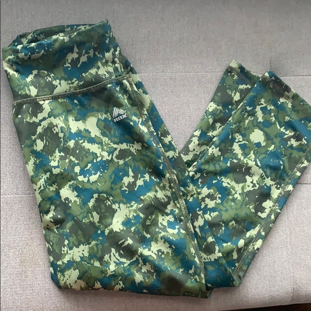 Reebok camo capris